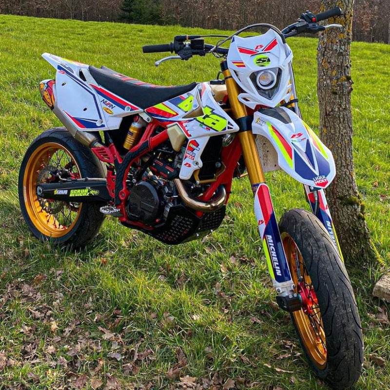 Beta 3.0 RGB - Loccis Eye Headlight – STUNT FREAKS TEAM